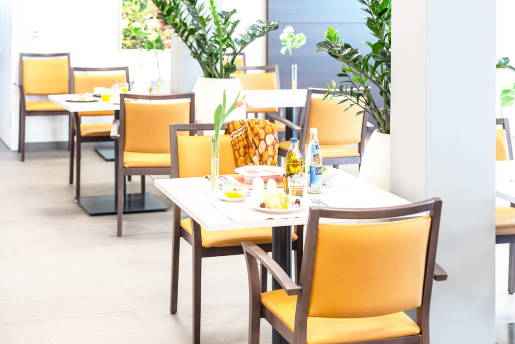 1099_cafeteria2