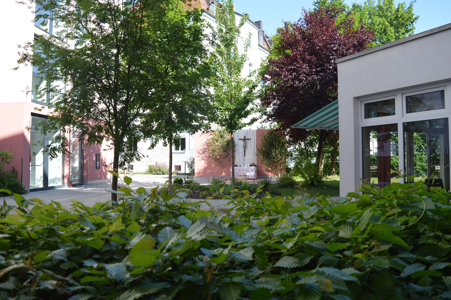korian_seniorenresidenz landshut_ruhige gartenanlage