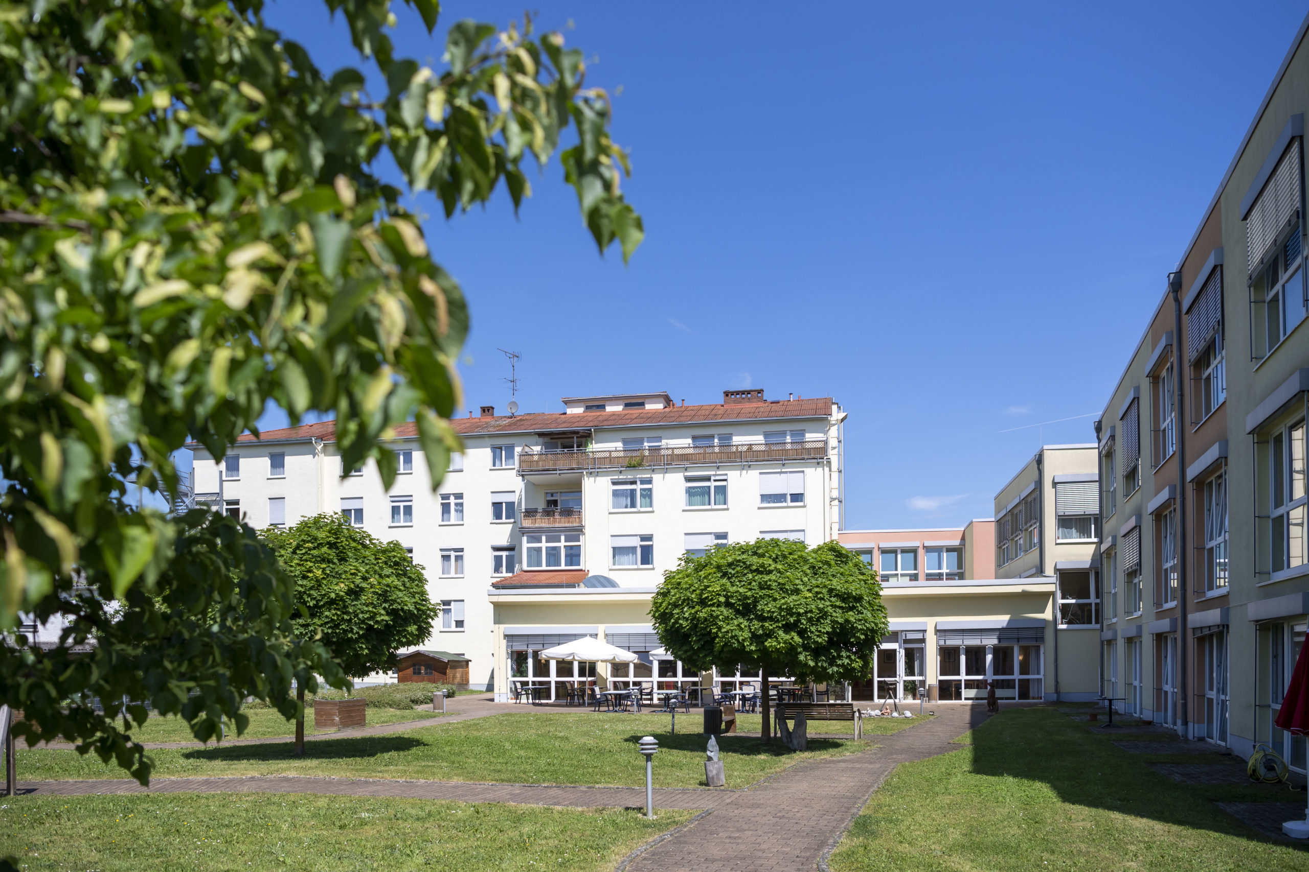 Korian_4003_Haus am grünen Weg Lollar_aussen