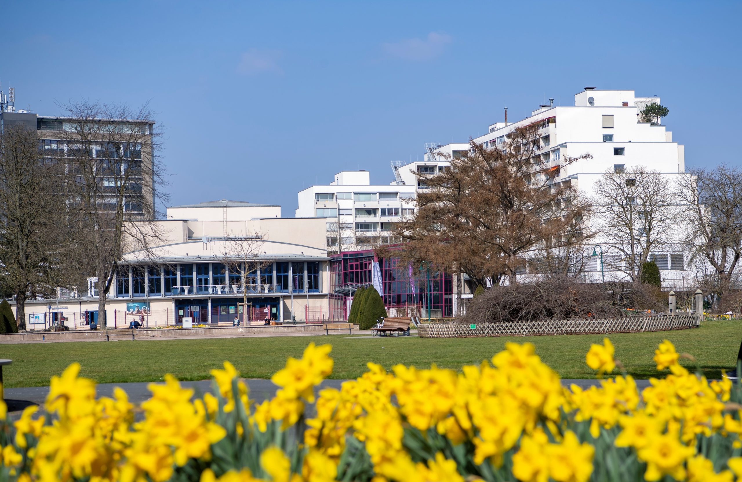 Korian_Hameln_Curanum_Weserbergland_Blick_Buergergarten