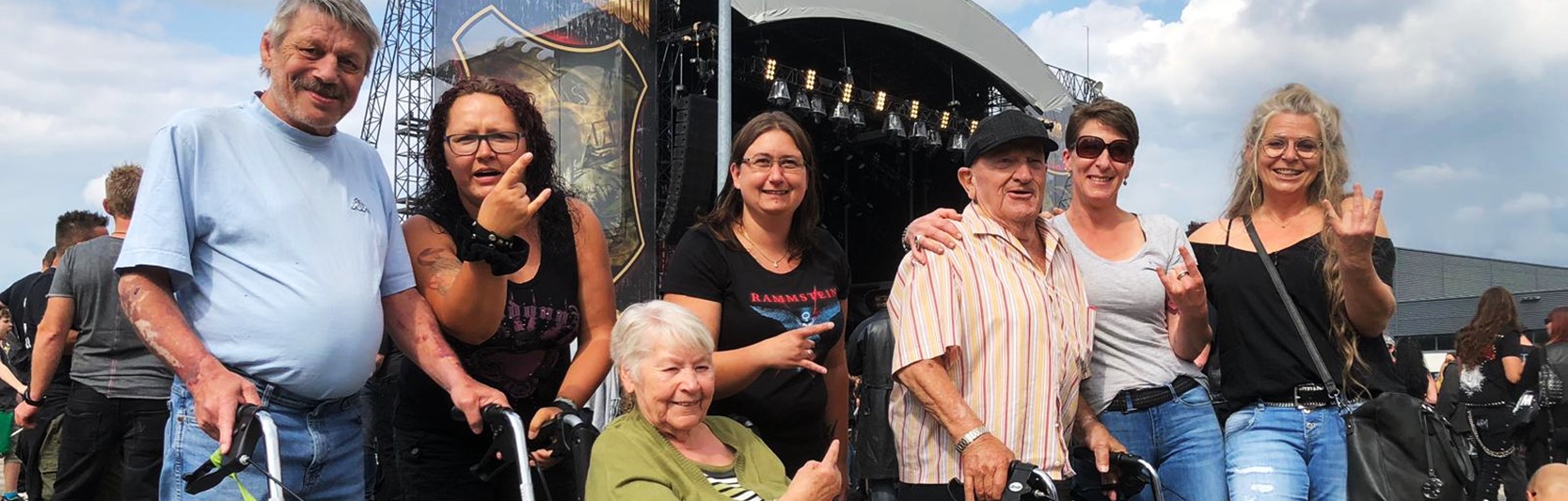 Rock’n´Roll im hohen Alter: Senioren zu Besuch auf einem Metal-Konzert