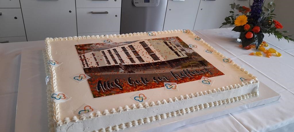 1146_An der Allee Idstein_Como-ER_Eröffnung_Torte