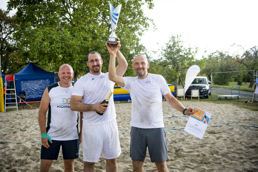 korian-3094-beachvolleyball-2022-09-03-sieger-teamzqm