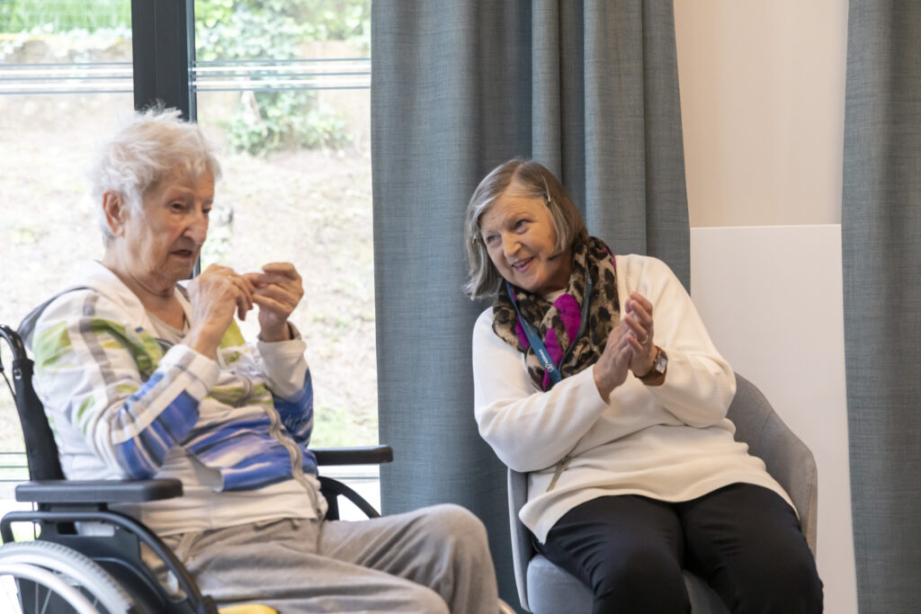 Demenzpflege im Pflegeheim am Carree Riegelsberg – geschützter Wohnbereich für Menschen mit Demenz.
