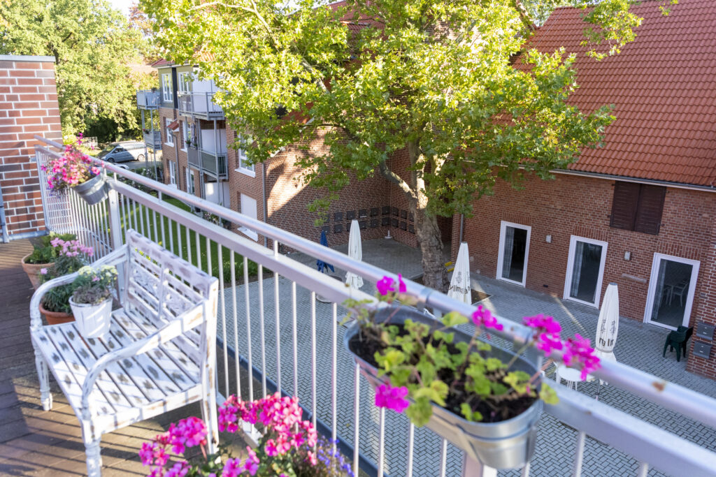 Zentrum für Betreuung und Pflege am Pfarrgarten (Service Wohnen)_Betreutes Wohnen_Balkon zum Hof
