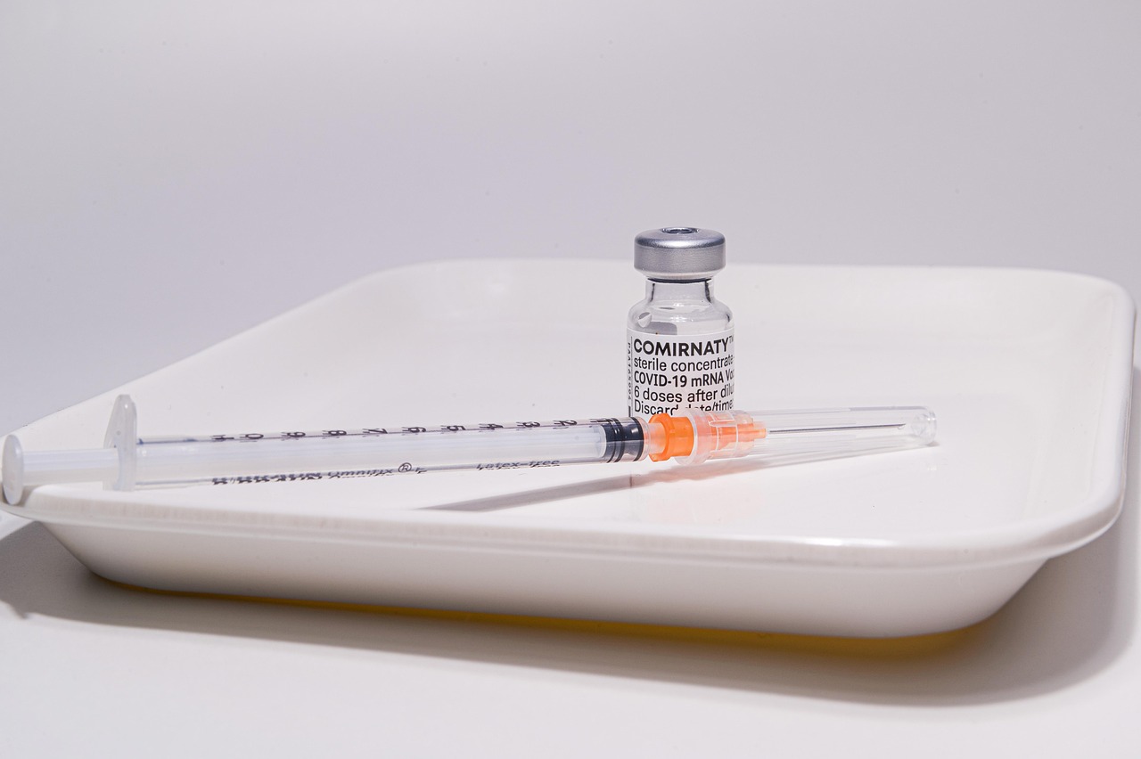 vaccination-6161939_1280