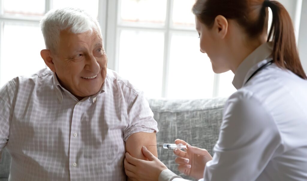 shutterstock_2363371335_Gürtelrose_Impfung