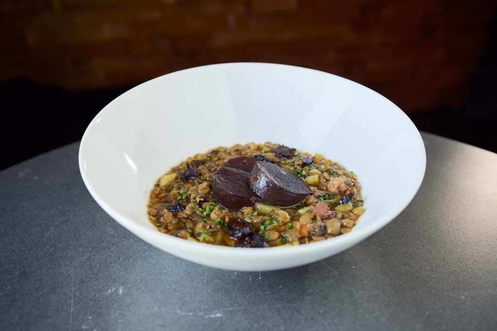 Platz 2: Haus am Kienhorstpark, Berlin-Reinickendorf – Berliner Linsensuppe mit gebratener Rotwurst und Backpflaumen